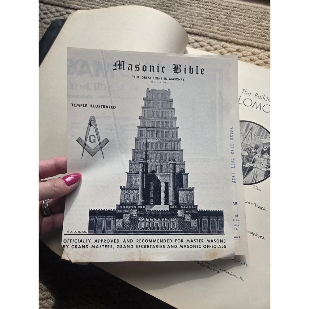 Large Masonic Edition Holy Bible 1932 A.J. Holman Co. 1200+ Pages - Picture 15 of 16